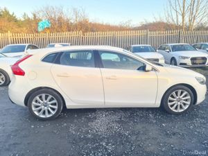 Volvo V40 1.6Petrol T4 SE Automatic  (3687) - Image 4