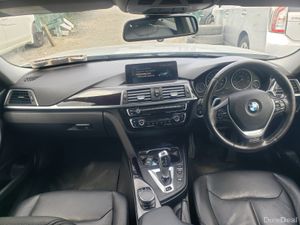 BMW 330e plugin hybrid 2017 - Image 4