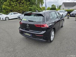 Volkswagen Golf Life - Image 4