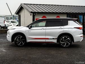 2023 Mitsubishi Outlander RALLIART EDITION - Image 4
