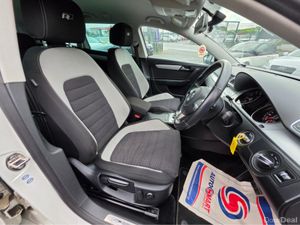 Volkswagen Passat ( 142 ) R-LINE EDITION 1.4 TFSI - Image 2