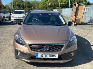 Volvo V40 Country Cross 2.0L Automatic Diesel (346 - Image 2