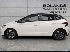 Hyundai i20 1.2 Launch Edition 2 Tone Roof Finance - Image 4