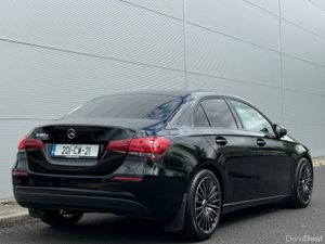 Mercedes-Benz A180d Auto Night Edition - Image 4