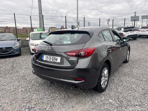 Mazda Mazda 3 - Image 4