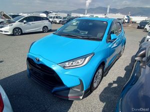 Toyota Yaris Hybrid - Image 2