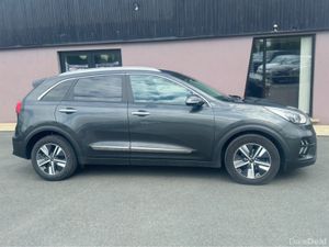 Kia Niro STUNNING ESTATE PHEV NIRO - Image 2