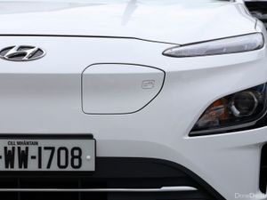 Hyundai KONA Kona EV Executive 39 kWh - Image 3