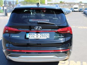 Hyundai Santa Fe 2023 - Image 4