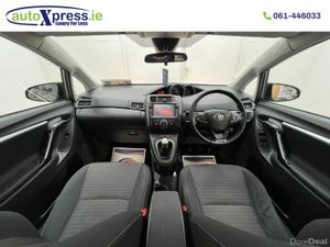 Toyota Verso 7 SEATS, Panoramic roof, Manual - Image 2