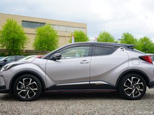 2021 Toyota CHR Hybrid Automatic - Image 4