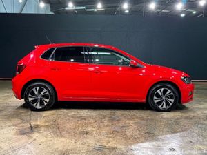 Volkswagen Polo 1.0 AUTOMATIC - FACTORY ALLOYS - R - Image 3