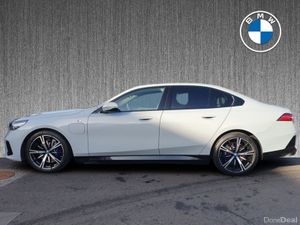 BMW 5-Series 530e M Sport Saloon - Image 4