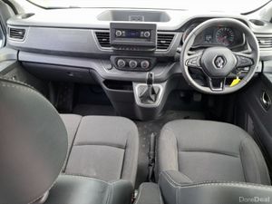 Renault Trafic TRAFIC RED - COMBI FWD E6 - L2 AUTO - Image 4