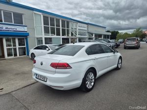 Volkswagen Passat 2.0 TDI SE Business BMT 150PS 4D - Image 2
