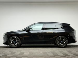 BMW iX 40 M SPORT XDRIVE - Image 4