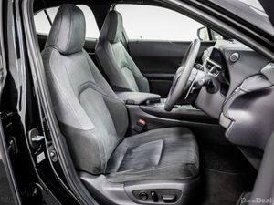 Lexus UX Urban 72.8kWh Auto 200HP - Image 3
