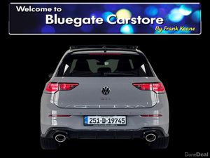 Volkswagen Golf GTI CLUBSPORT2.0 TSI 300HP DSG**UP - Image 4