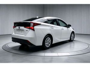 Toyota Prius HYBRID - Image 4