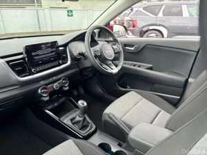 Kia Stonic 5DR - Image 4