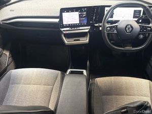 Renault Megane E-Tech EV60 220hp Techno - Image 2