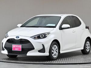 Toyota Yaris 1.5 HYBRID **REVERSE CAM**PARK SENSOR - Image 3