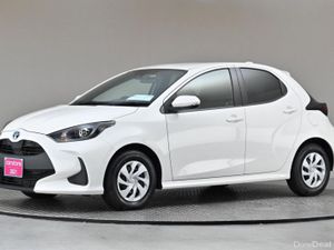 Toyota Yaris 1.5 HYBRID **REVERSE CAM**PARK SENSOR - Image 4