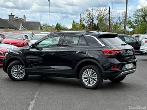 231 VW T-ROC 1.5 PETROL AUTOMATIC - Image 3