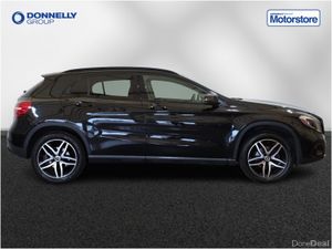 Mercedes-Benz GLA Class Gla Hatchback Urban Editio - Image 3