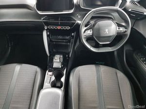 Peugeot 208 Electric 136bhp (50 kWh) Allure Pack - Image 4