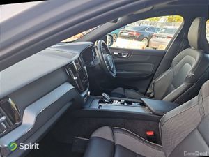 Volvo XC60 T6 Plug In Hybrid, AWD, Plus (Dark Them - Image 4