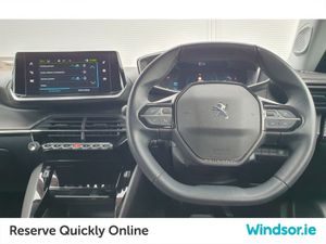 Peugeot 2008 Electric 136 bhp (50 kWh) Allure. - Image 4