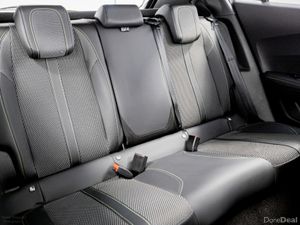 Peugeot 2008 GT 1.2 Hybrid 145HP - Image 4