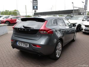 2016 VOLVO V40 5DR HATCHBACK AUTO - Image 4