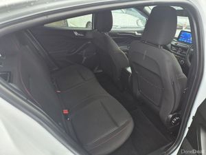 Ford Focus St-line Edition 5D 1.0T125 MHE - Image 3