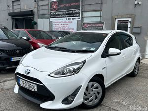 2017 Toyota Aqua - Image 2