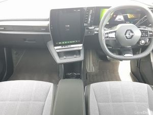 Renault Scenic techno 60kWh 170hp - Image 4