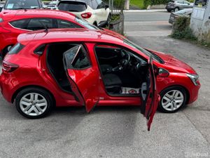 Renault Clio nct 2028 - Image 3