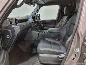 Toyota Land Cruiser ** 2.8 D4D ** HUGE SPEC ** N1 - Image 4