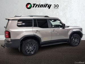 Toyota Land Cruiser ** 2.8 D4D ** HUGE SPEC ** N1 - Image 3