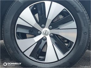 Volvo XC40 Estate Plus - Image 3