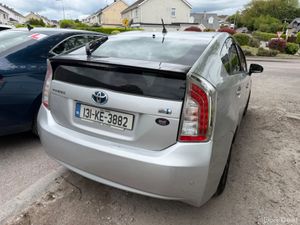 Toyota Prius 2013 - Image 2