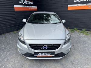 Volvo V40 2.0 D2 R-DESIGN NAV - Image 2