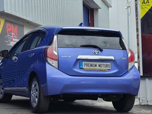Toyota Aqua Hybrid - Image 4