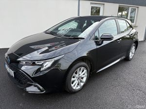 241 Toyota Corolla 1.8 Hybrid Luna Auto - Image 2
