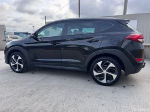 181 Hyundai Tucson 1.7D Executive One owner car - Image 4