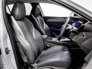 Peugeot 308 E-Allure 54kWh Auto 155HP - Image 4