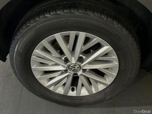 Volkswagen T-Roc DESIGN 1.0 TSI MANUAL 6SPEED FWD - Image 2