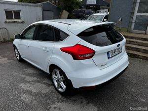 Ford Focus Lovely Car in white - Image 4