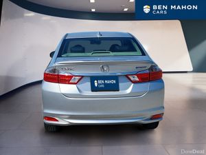 Honda Civic Grace 1.5Hybrid Automatic - Image 4